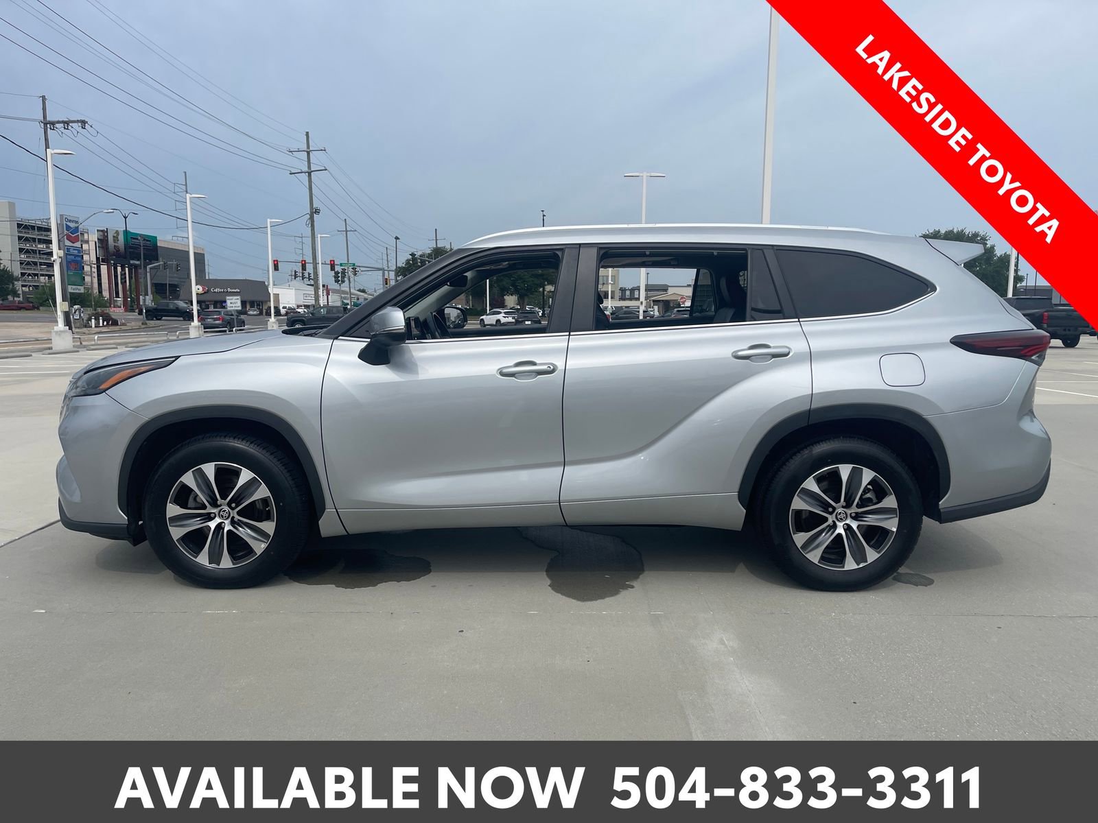 Certified 2024 Toyota Highlander XLE FWD video 2