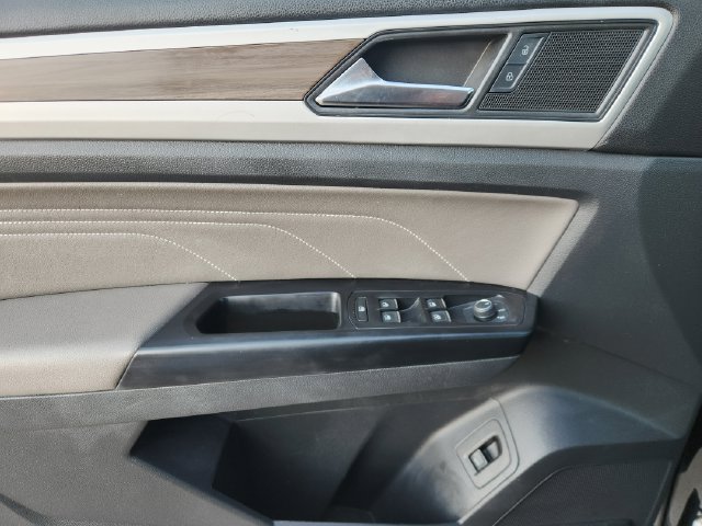 Used 2021 Volkswagen Atlas SEL w/ MDO Package (Bench Seat) FWD image 19