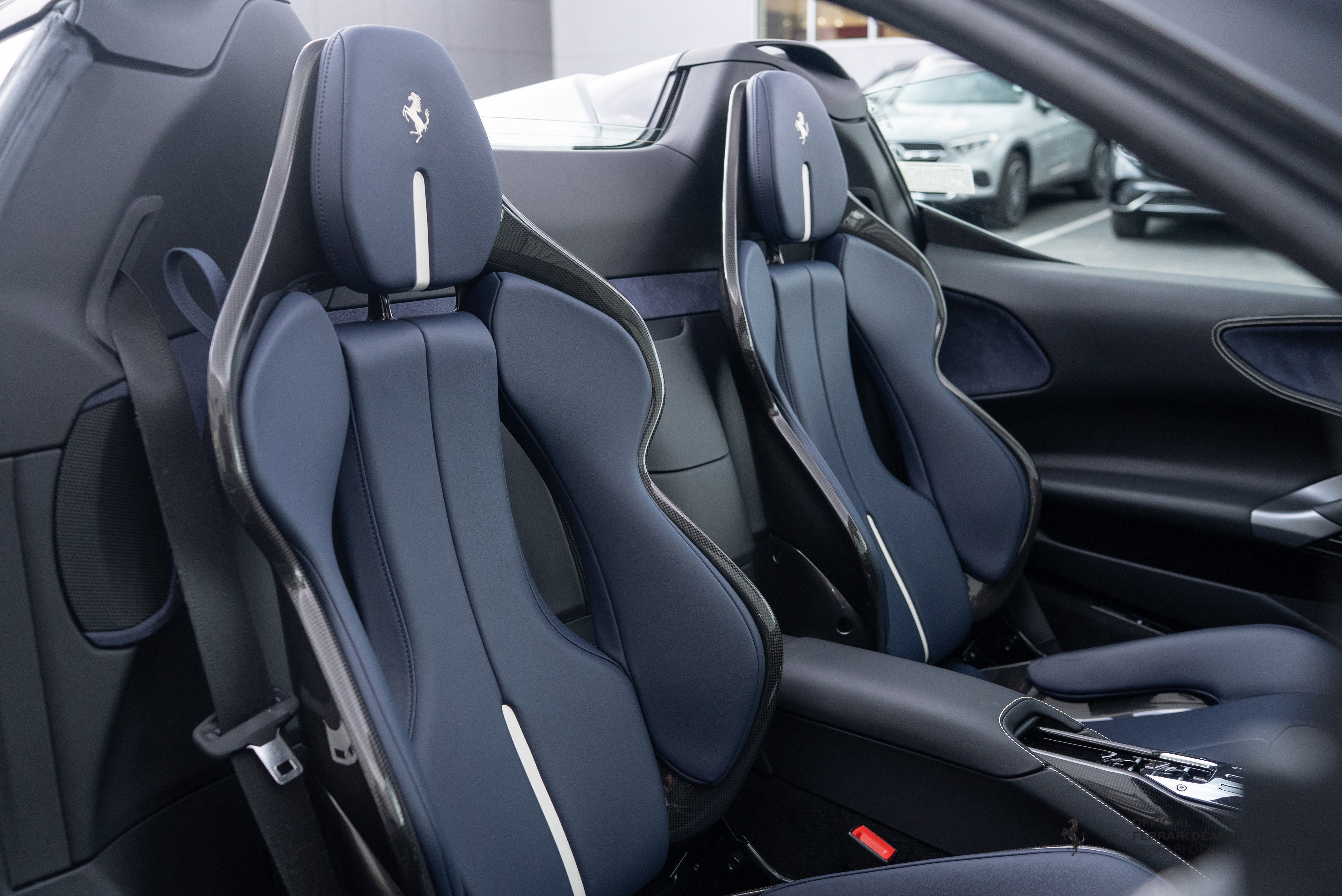 Used 2024 Ferrari SF90 Spider image 21