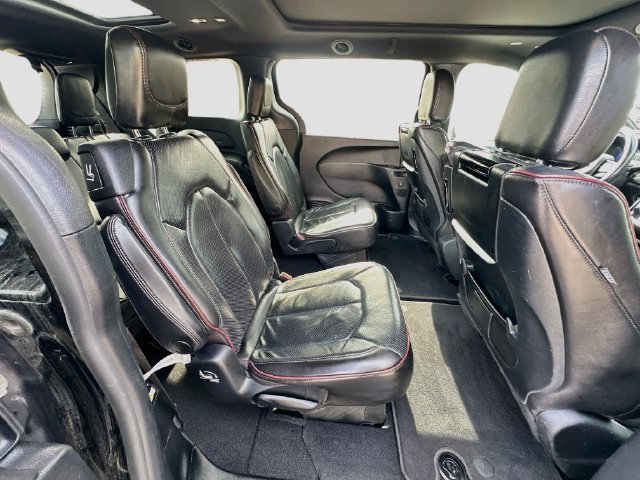 Used 2020 Chrysler Pacifica Limited FWD image 31