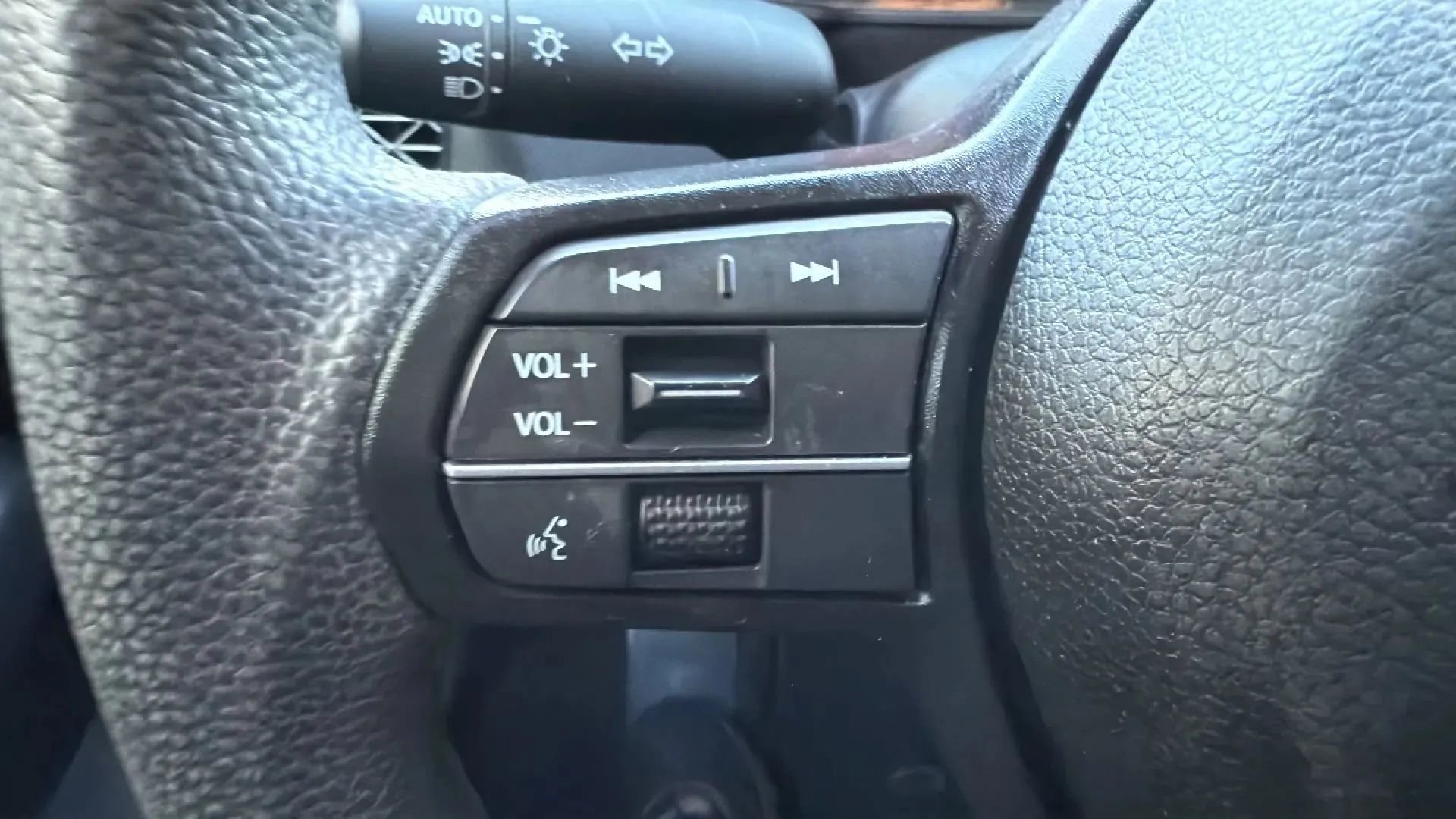 Used 2023 Honda Accord EX image 12