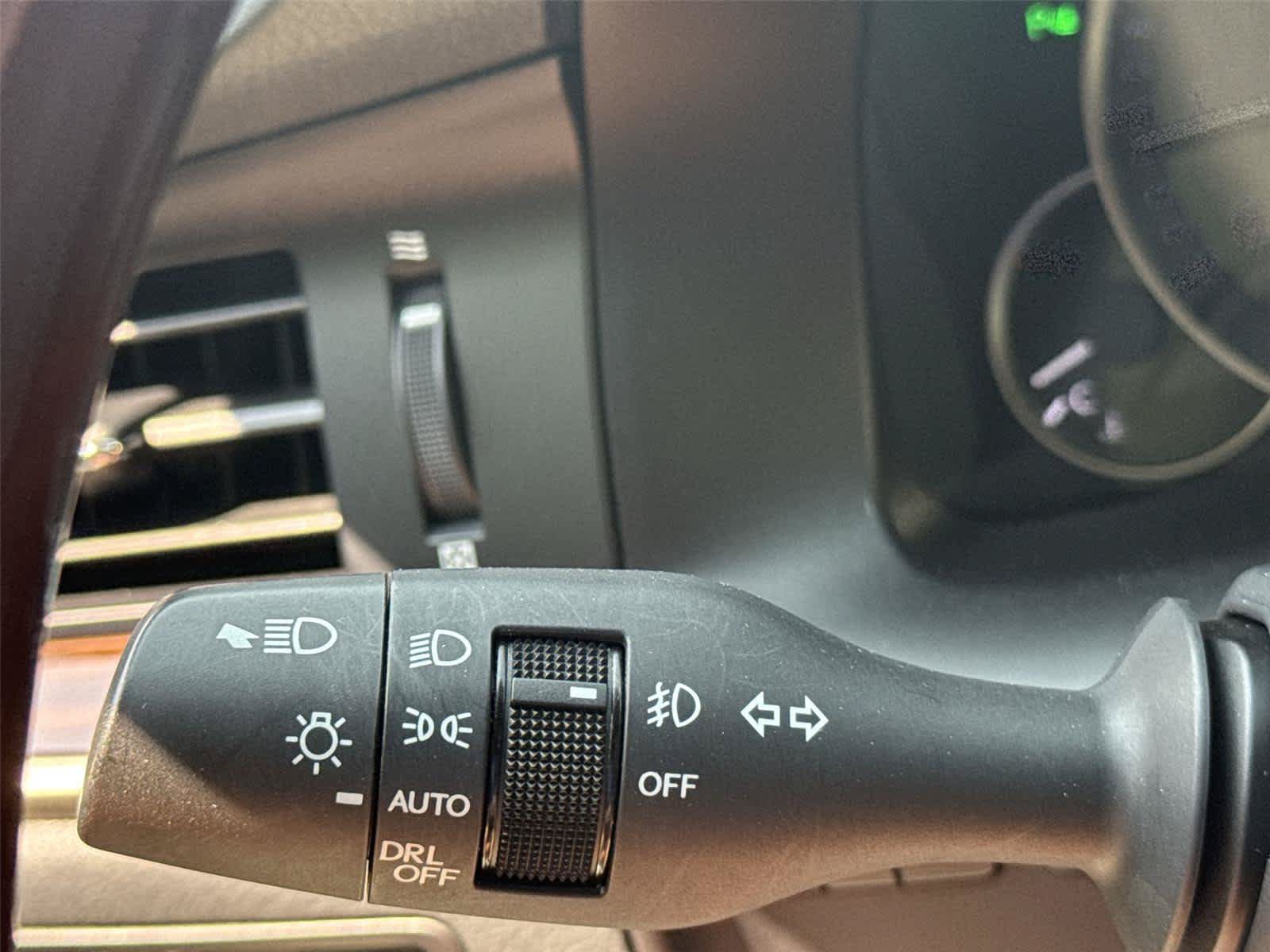 Used 2017 Lexus ES 350 w/ Premium Package FWD image 23