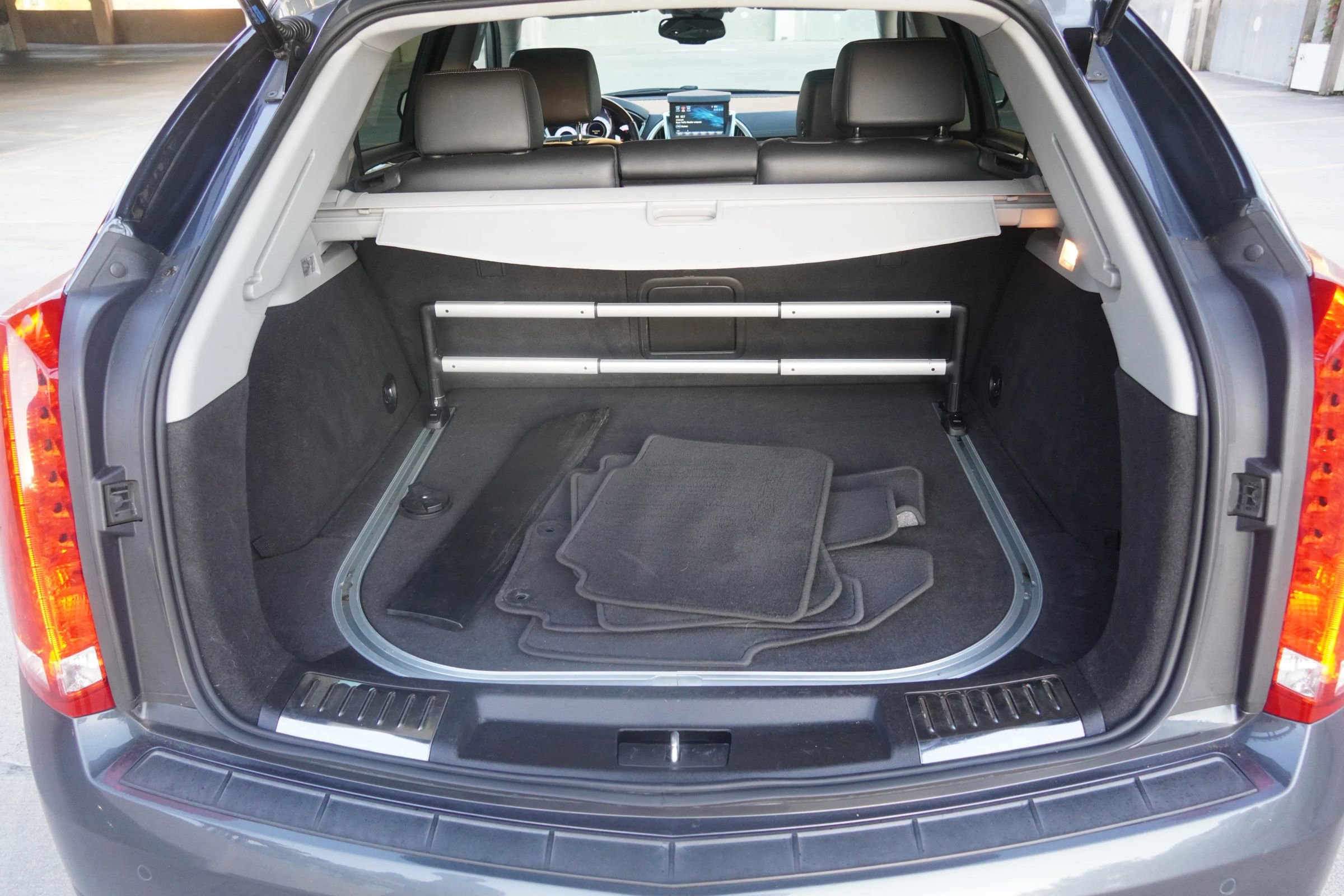 Used 2012 Cadillac SRX Luxury image 31