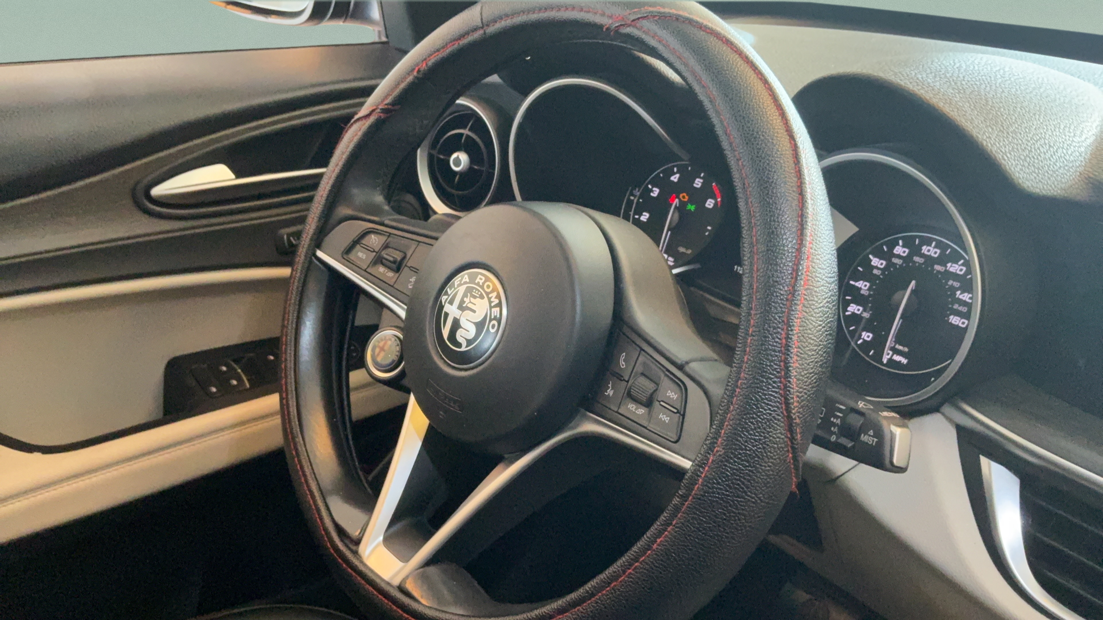 Used 2019 Alfa Romeo Stelvio Ti w/ Nero Edizione AWD/4WD image 45