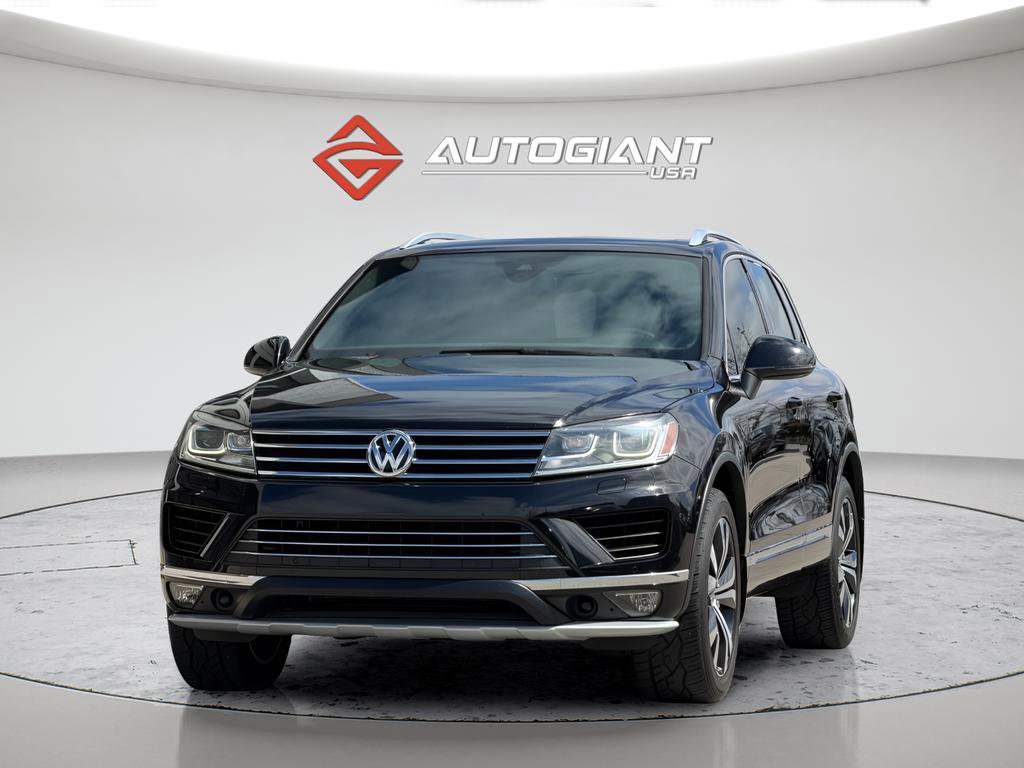 Used 2017 Volkswagen Touareg Wolfsburg Edition image 4