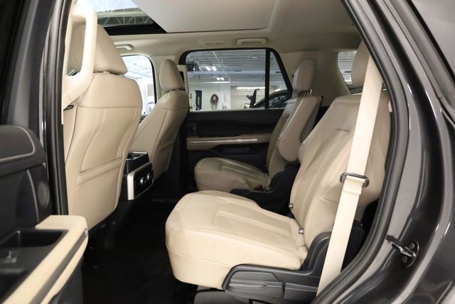Used 2023 Ford Expedition Limited image 28