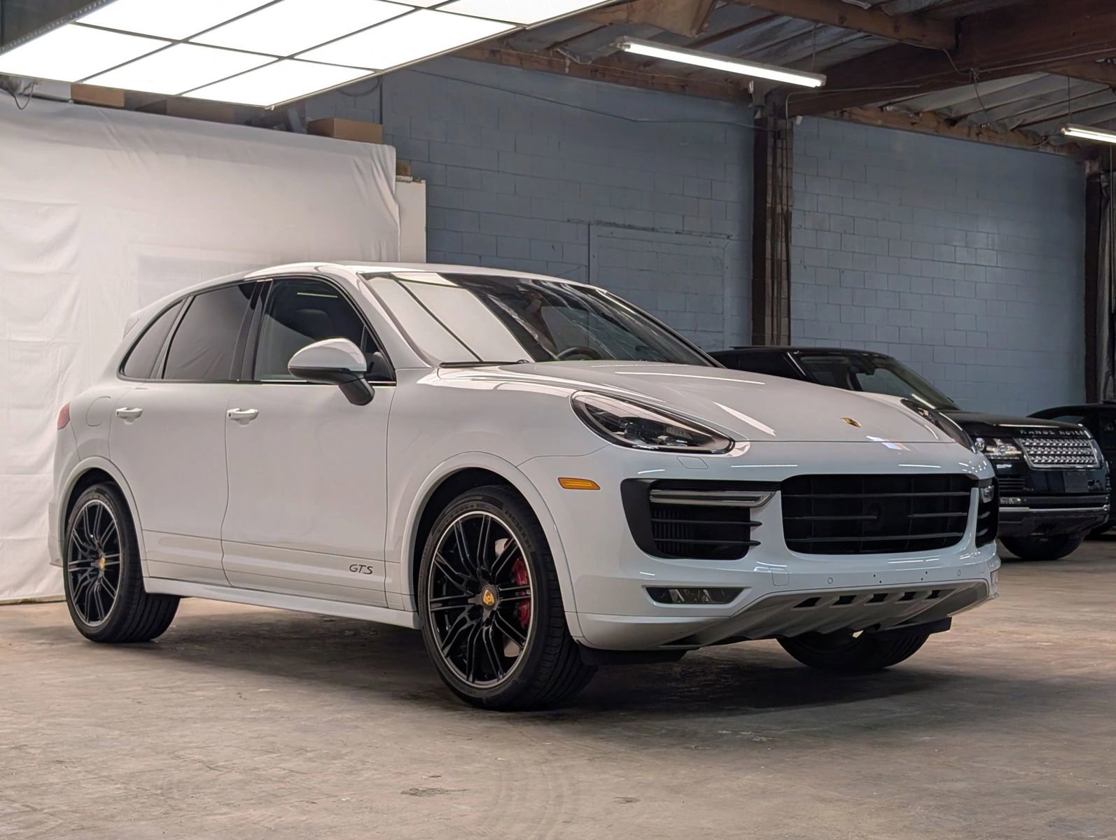 Used 2016 Porsche Cayenne GTS AWD/4WD image 1