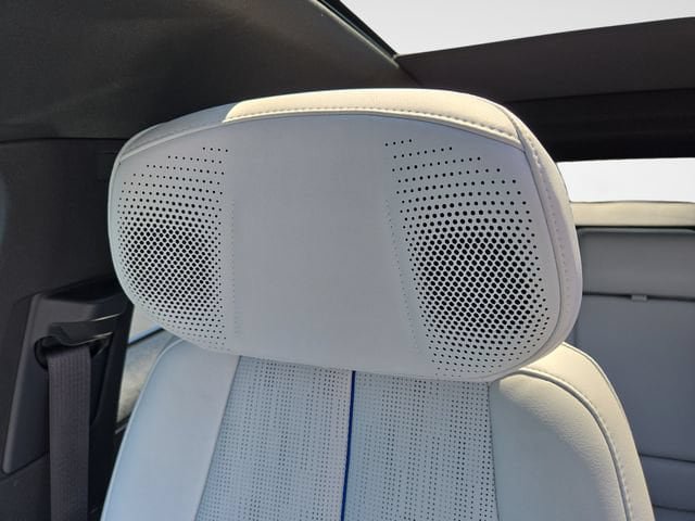 Certified 2024 Cadillac Lyriq Sport RWD image 31