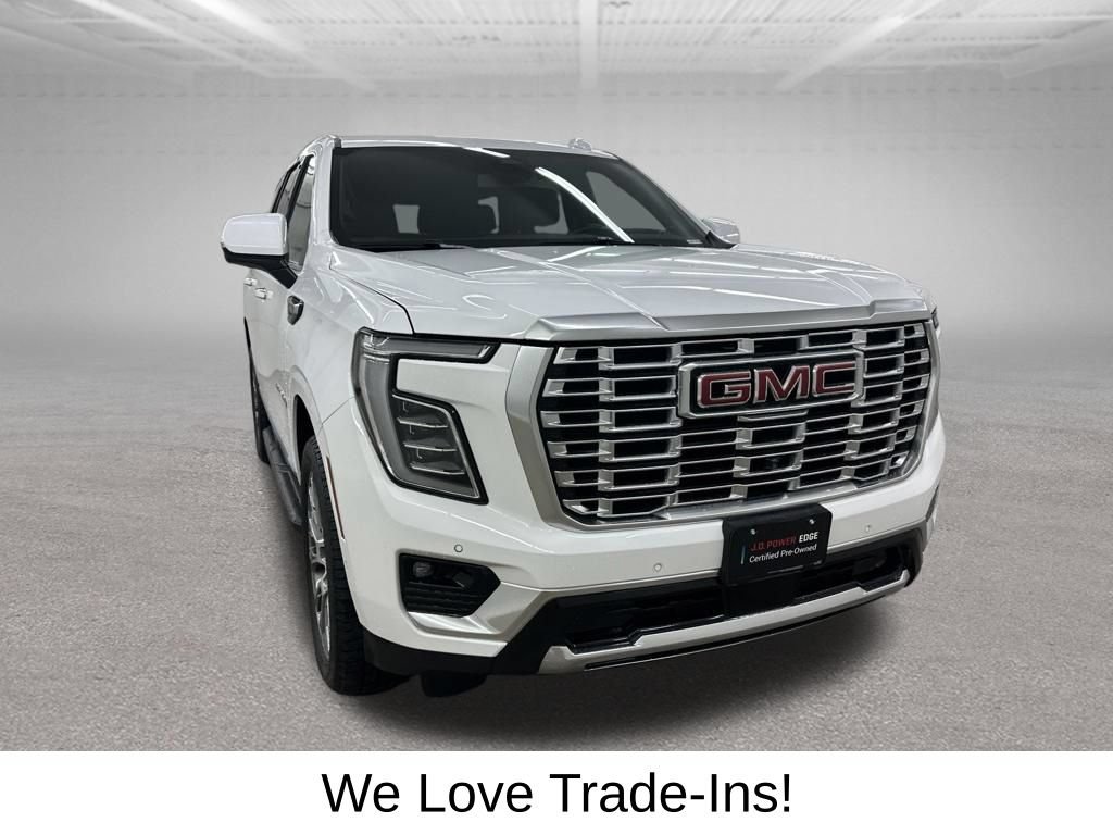 Used 2025 GMC Yukon Denali AWD/4WD image 3
