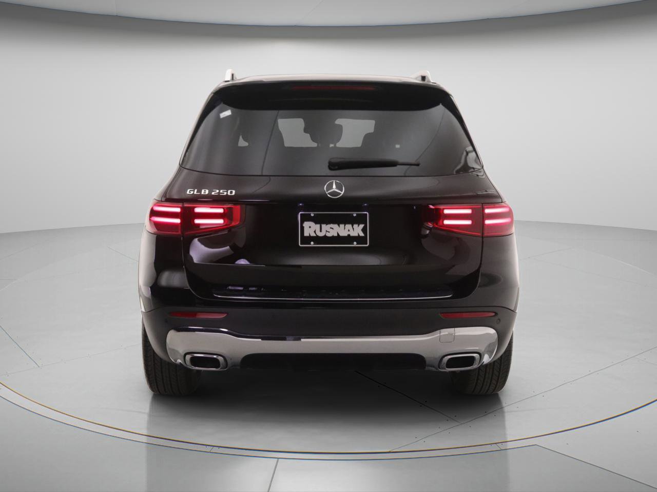 New 2026 Mercedes-Benz GLB 250 image 3