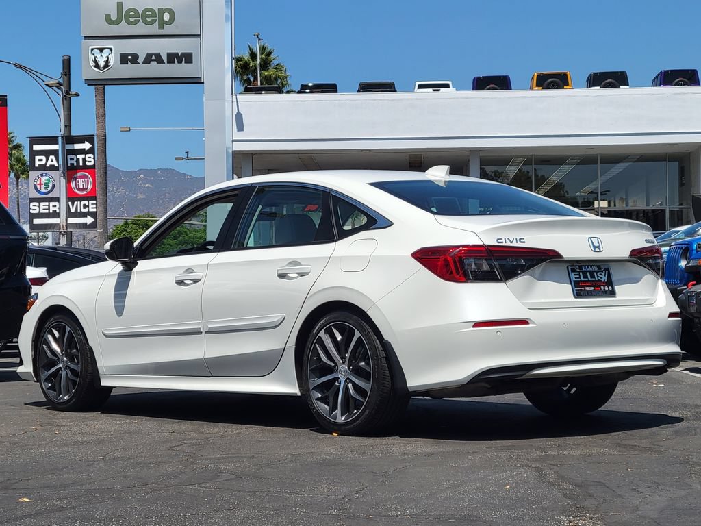Used 2024 Honda Civic Touring image 2