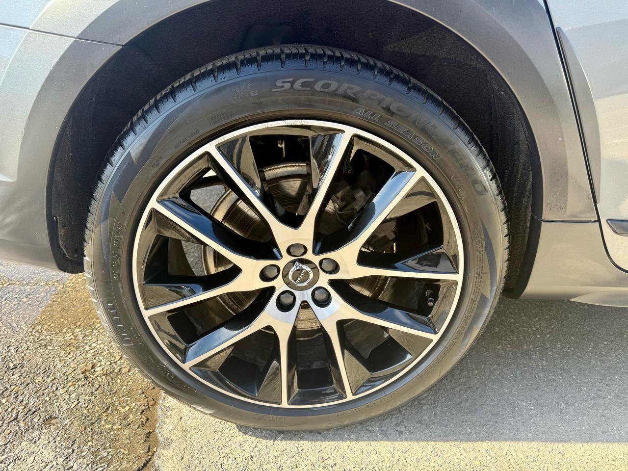 Used 2020 Volvo V90 T6 Cross Country AWD/4WD image 11