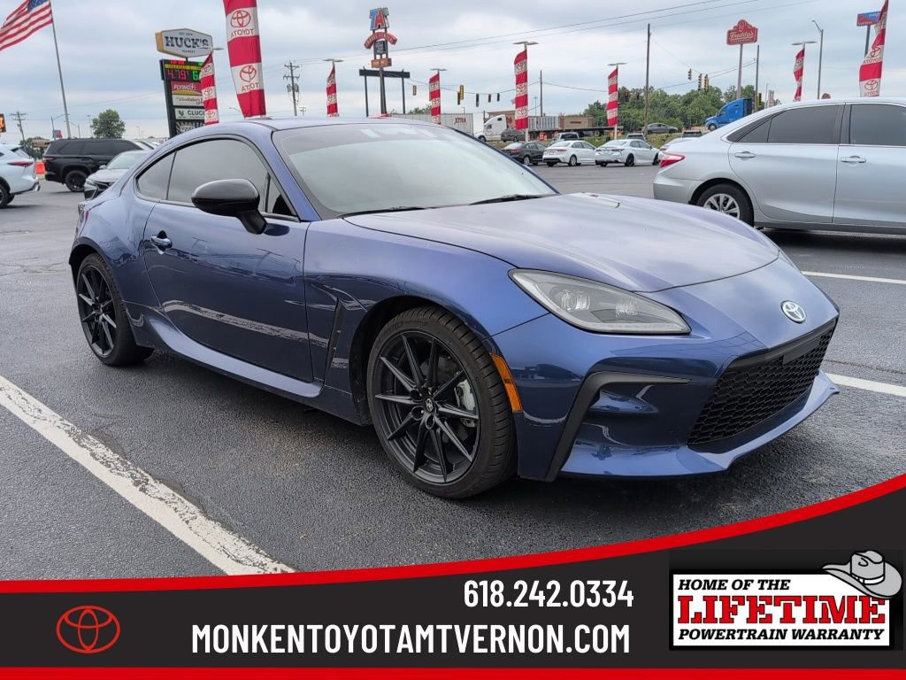 Used 2025 Toyota GR86 Premium w/ ALL Weather Mat Package (TMS) RWD image 1