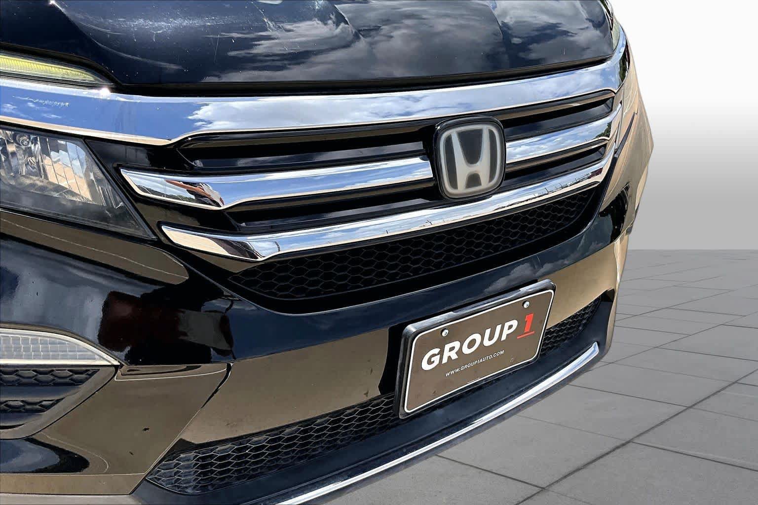 Used 2018 Honda Pilot Touring image 29