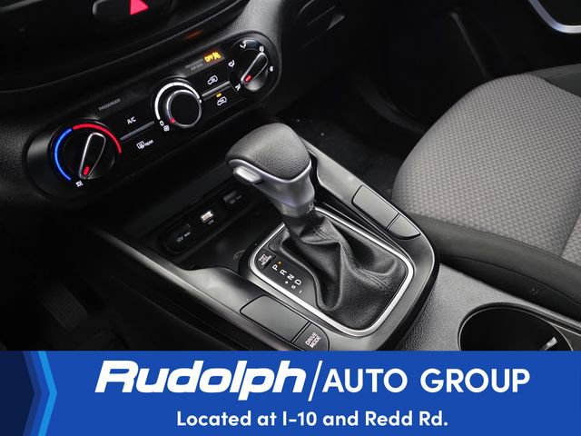 Used 2025 Kia Soul LX w/ LX Technology Package FWD image 23