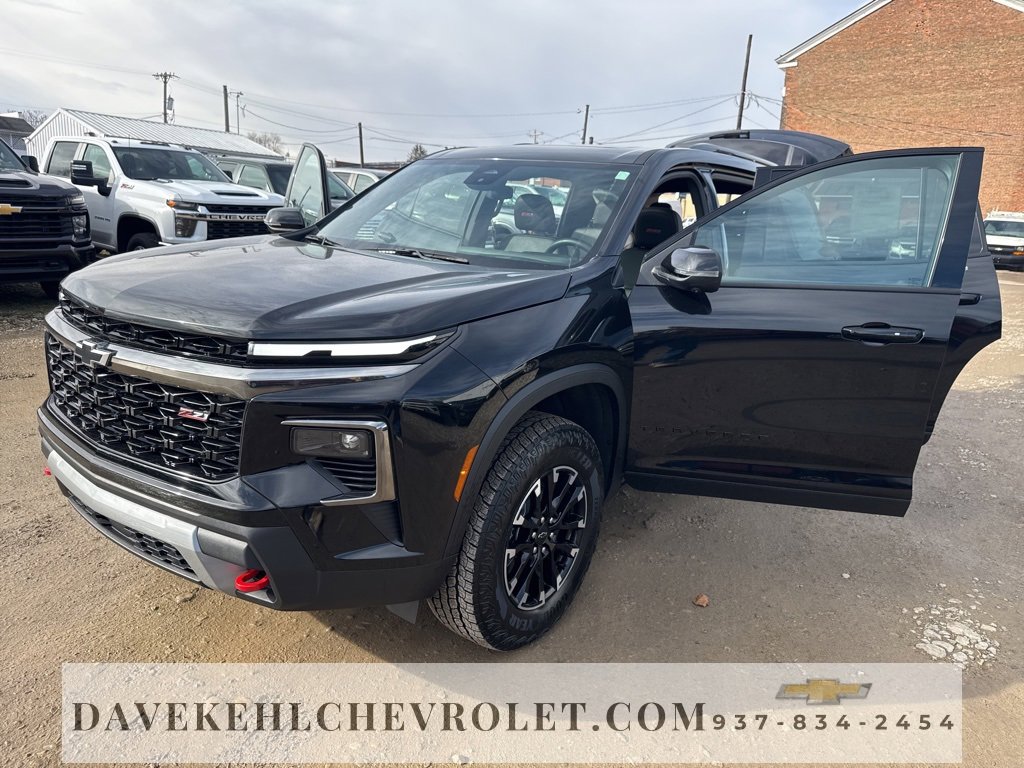 Used 2025 Chevrolet Traverse Z71 w/ Driver Confidence Package image 46