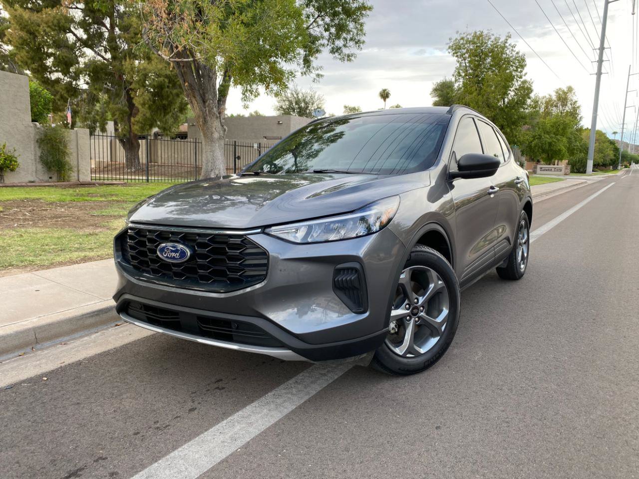 Used 2025 Ford Escape ST-Line w/ Equipment Group 301A FWD image 4