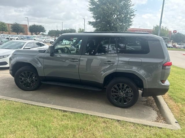 Used 2025 Lexus GX 550 w/ Accessory Package (2T) AWD/4WD image 4