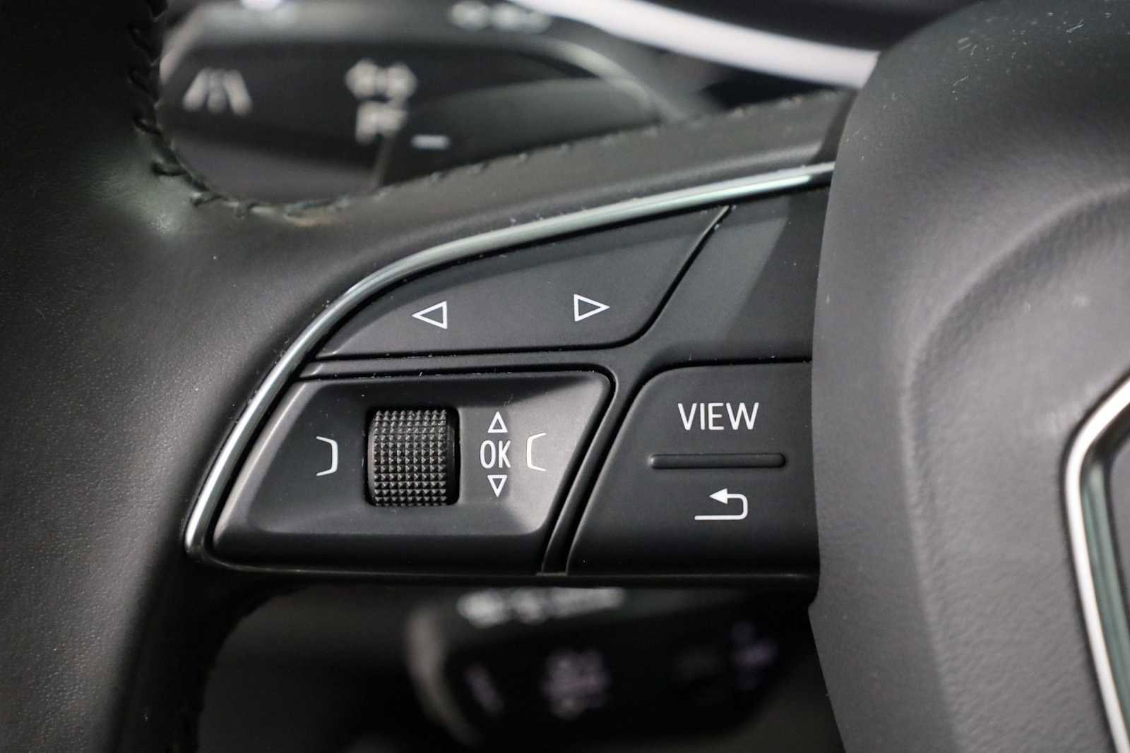 Used 2017 Audi Q7 3.0T Prestige AWD/4WD image 25