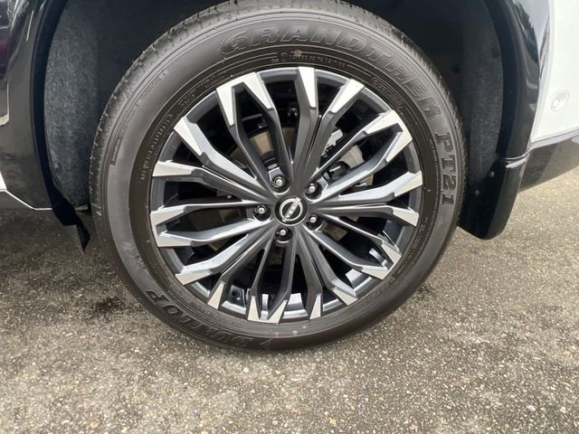 Used 2025 Nissan Rogue Platinum w/ Tech Package image 30