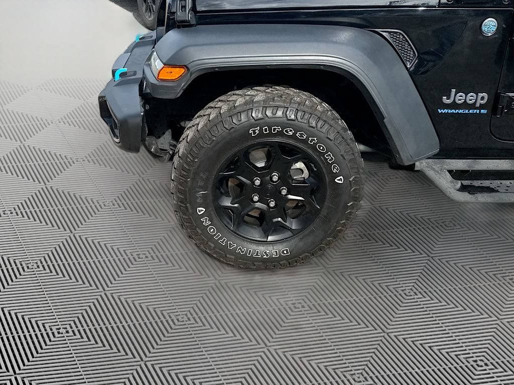 Used 2023 Jeep Wrangler Unlimited w/ Cold Weather Group AWD/4WD image 34