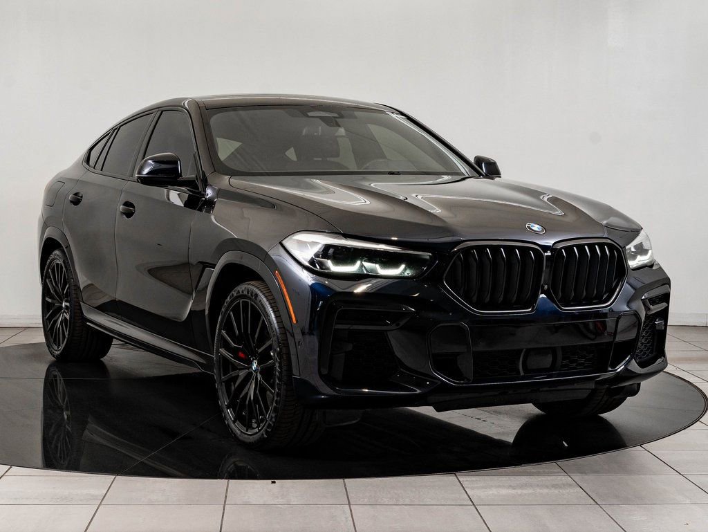Used 2022 BMW X6 M50i image 12