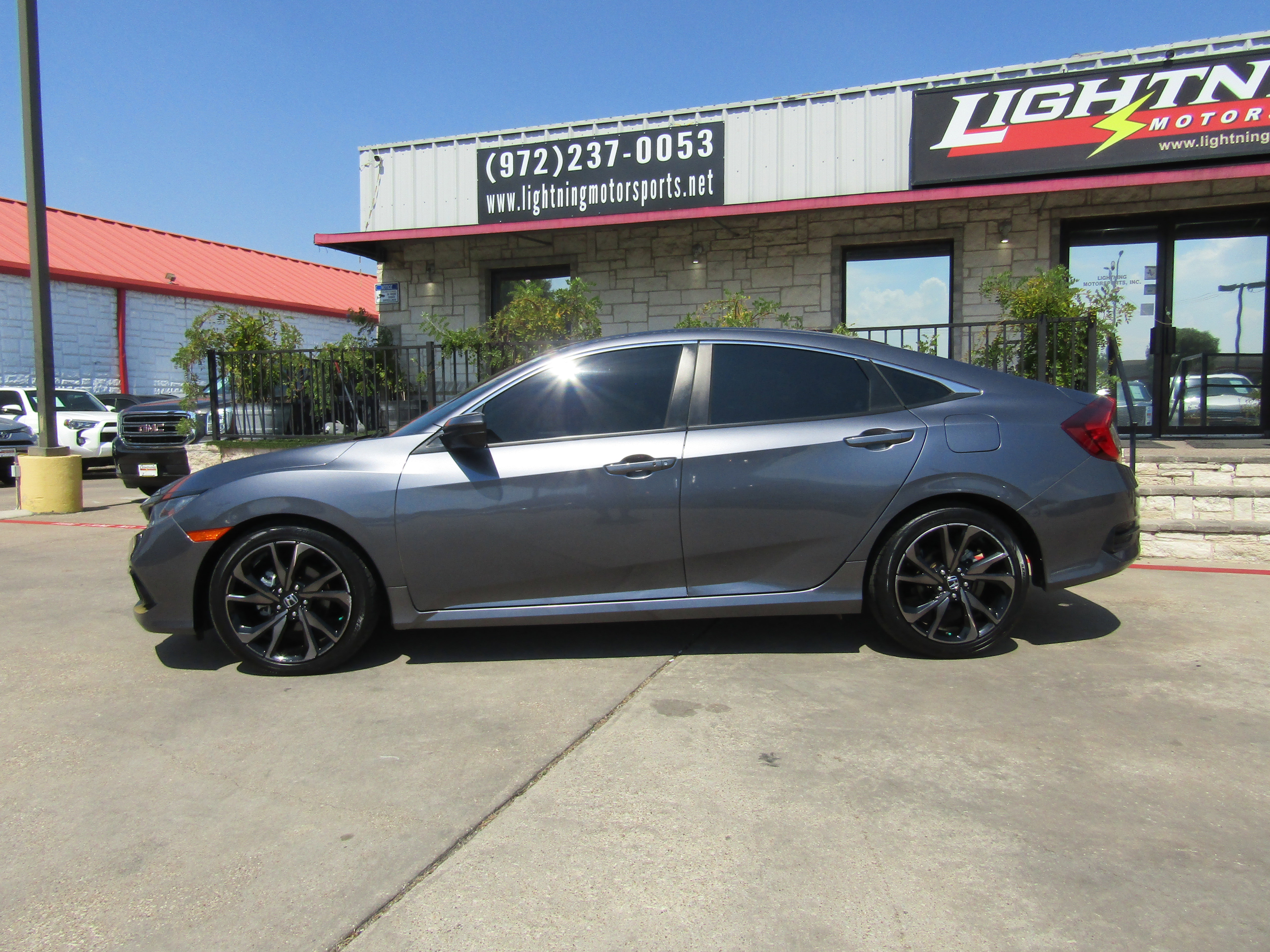 Used 2020 Honda Civic Sport image 2