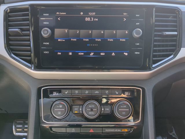 Certified 2022 Volkswagen Atlas Cross Sport SEL Premium R-Line AWD/4WD image 23