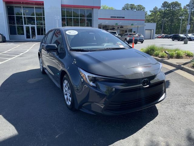 Used 2026 Toyota Corolla LE FWD image 2