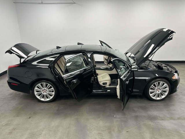 Used 2015 Jaguar XJ L Portfolio AWD/4WD image 15