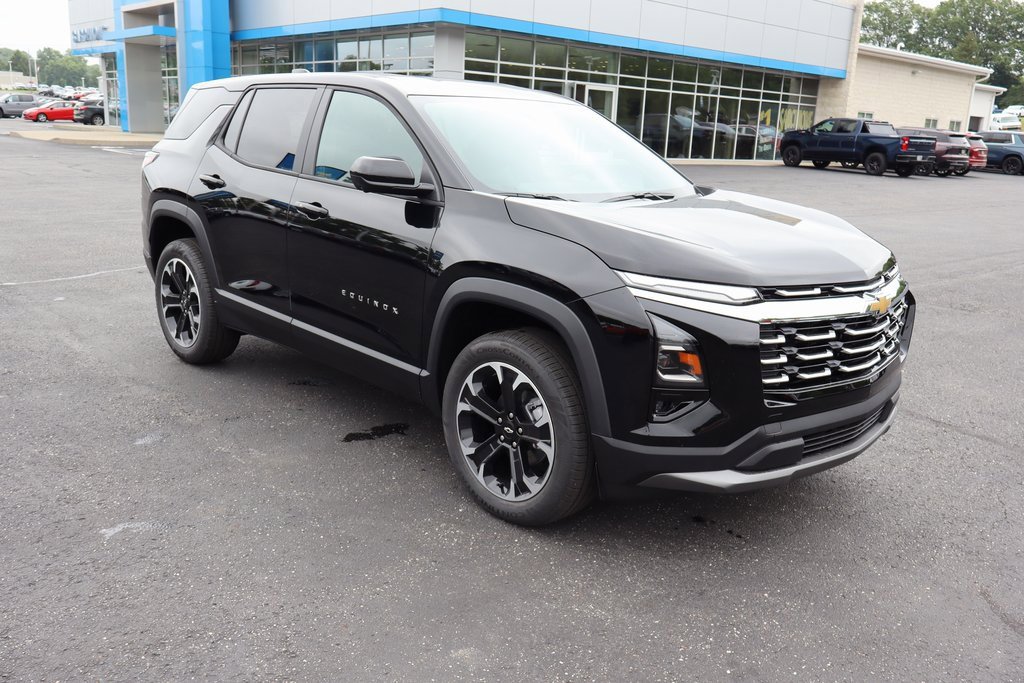 New 2026 Chevrolet Equinox LT w/ Convenience Package II image 2