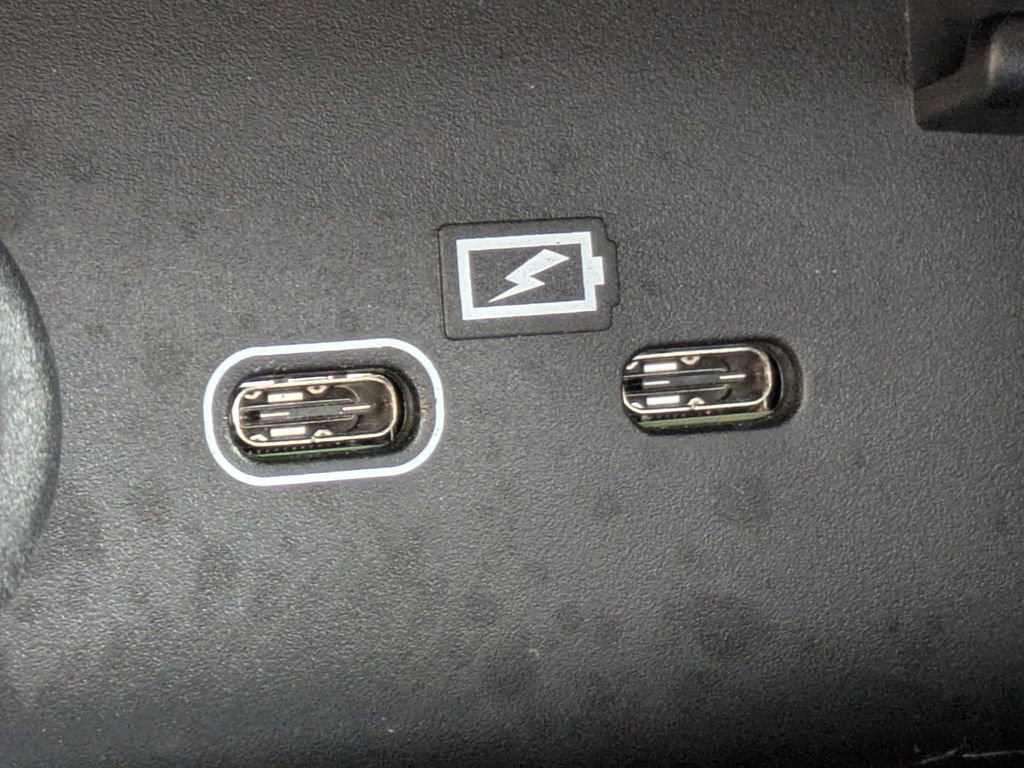 Certified 2023 Volvo XC40 B5 Ultimate w/ Climate Package AWD/4WD image 25