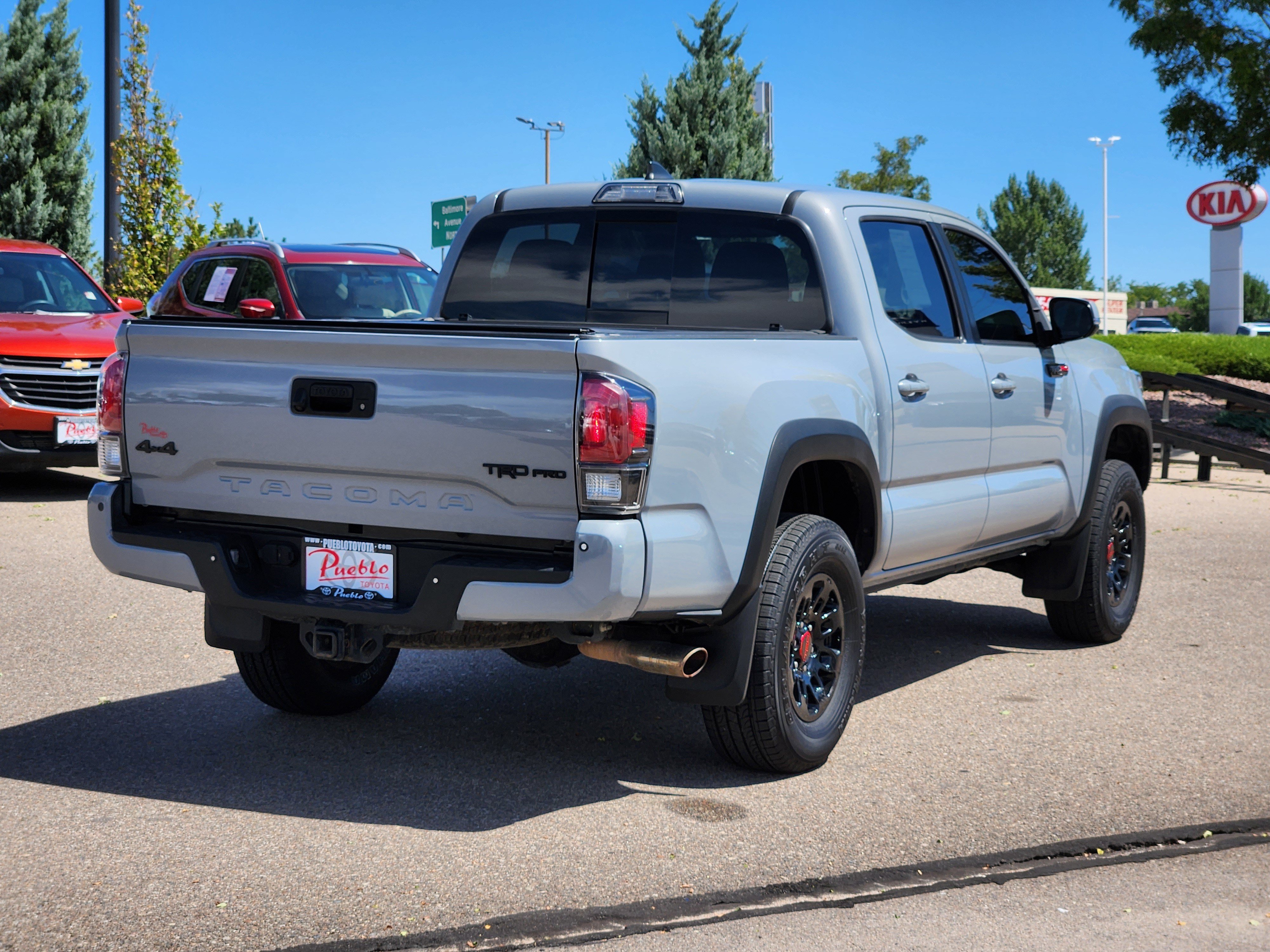 Used 2017 Toyota Tacoma TRD Pro AWD/4WD image 3