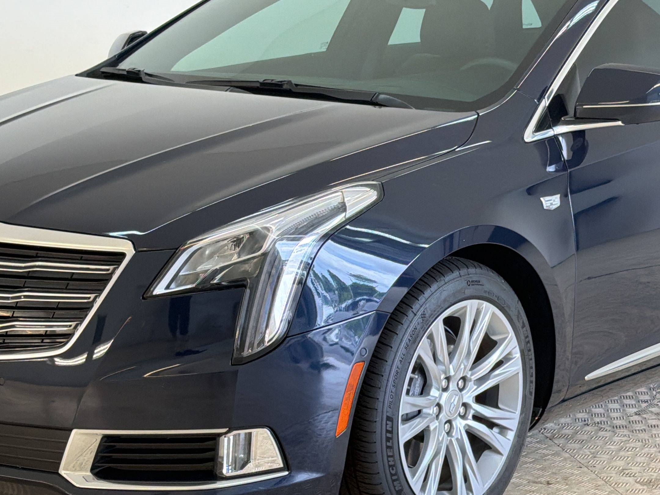 Used 2018 Cadillac XTS Luxury w/ Driver Awareness Package FWD image 11