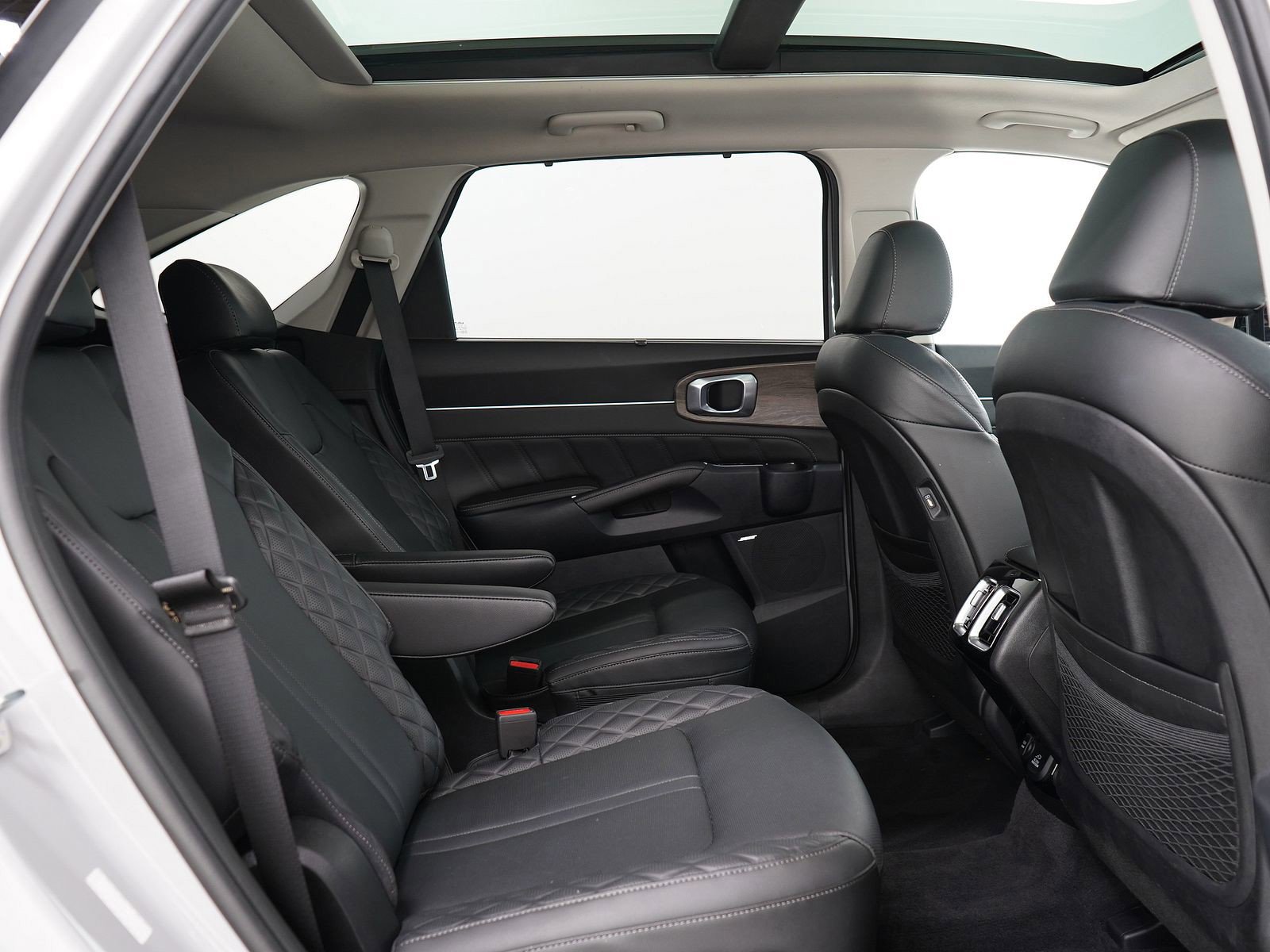 Used 2023 Kia Sorento SX Prestige image 14