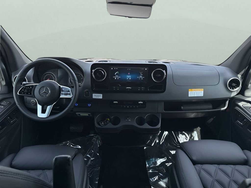 Used 2024 Mercedes-Benz Sprinter 3500 image 15