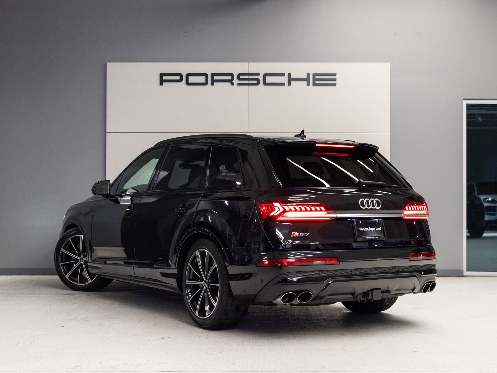 Used 2021 Audi SQ7 Prestige image 3