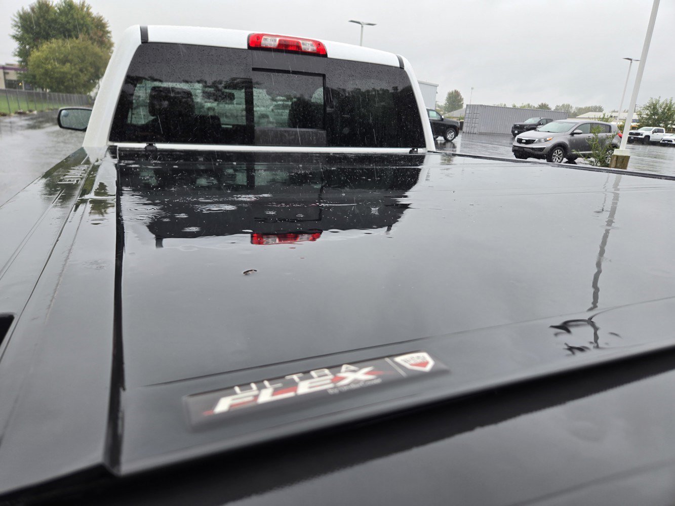 Used 2018 Chevrolet Silverado 1500 LTZ AWD/4WD image 34