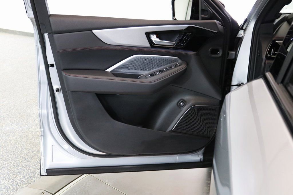Used 2026 Acura MDX A-Spec image 12