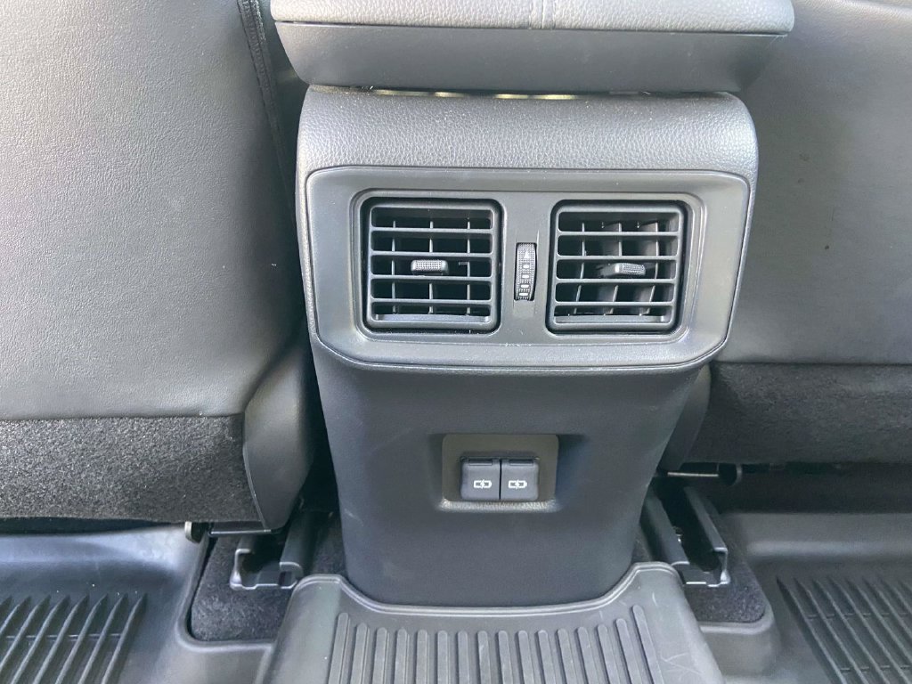 Used 2023 Toyota RAV4 Limited AWD/4WD image 23