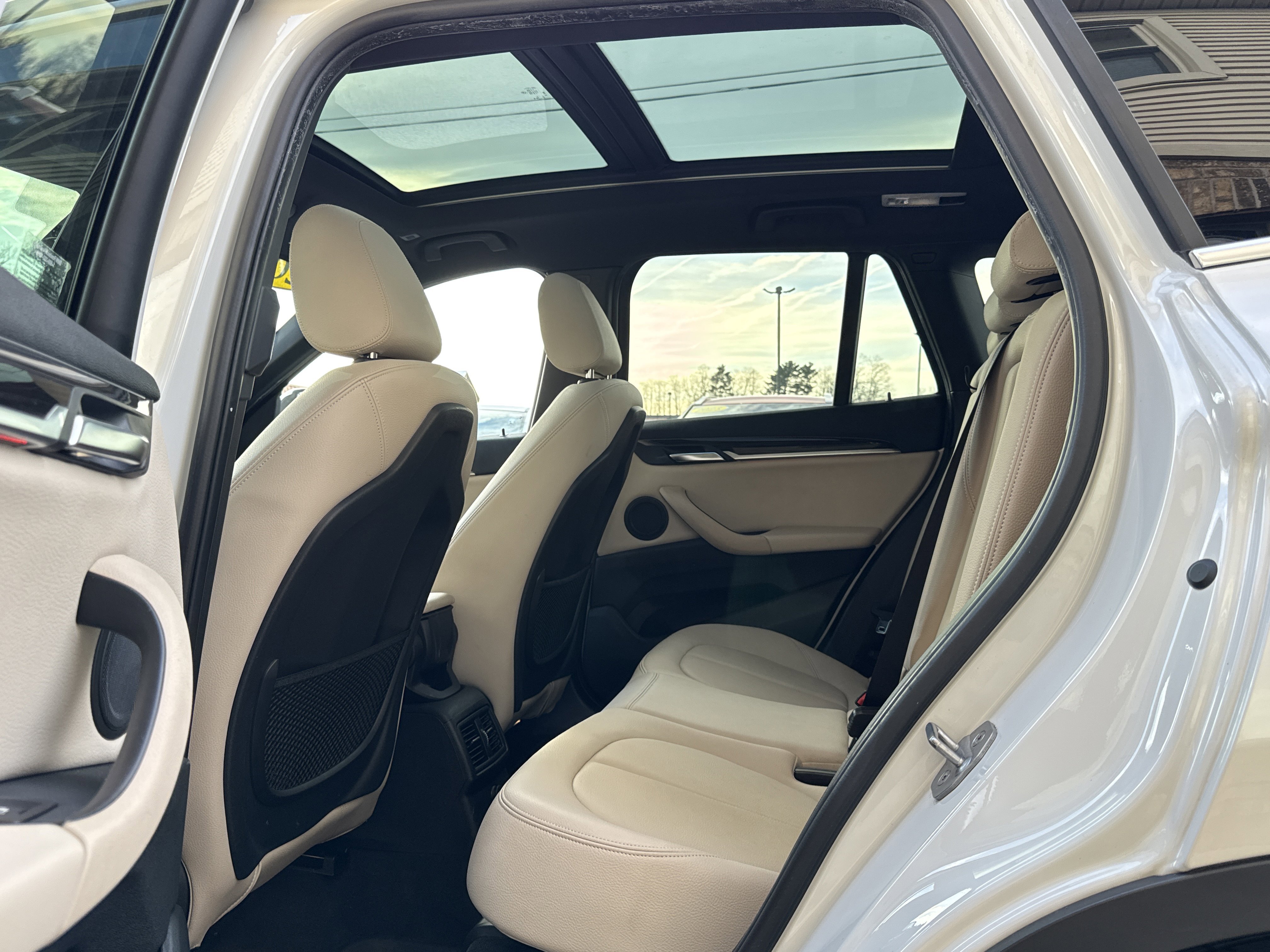 Used 2018 BMW X1 xDrive28i AWD/4WD image 10