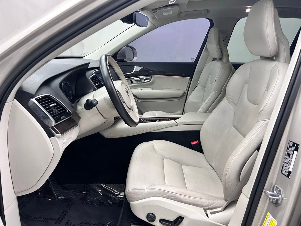 Used 2018 Volvo XC90 T6 Momentum w/ Convenience Package AWD/4WD image 12
