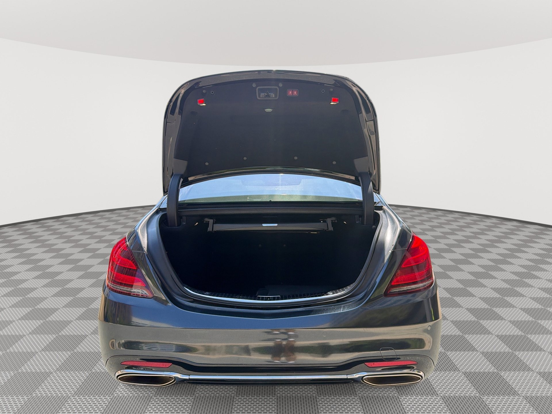 Used 2019 Mercedes-Benz S 560 4MATIC Sedan image 21
