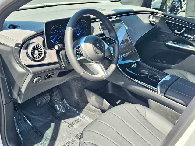 New 2026 Mercedes-Benz EQE 320 4MATIC SUV image 14
