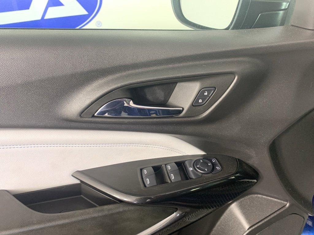 Used 2024 Chevrolet Trax LT w/ Sunroof Package image 15