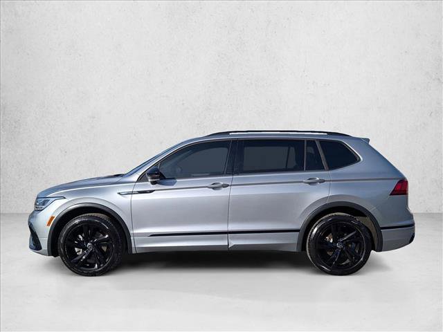 Used 2023 Volkswagen Tiguan SE R-Line image 11