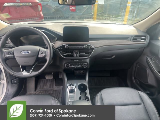 Used 2020 Ford Escape Titanium w/ Titanium Premium Package 2.0 image 14