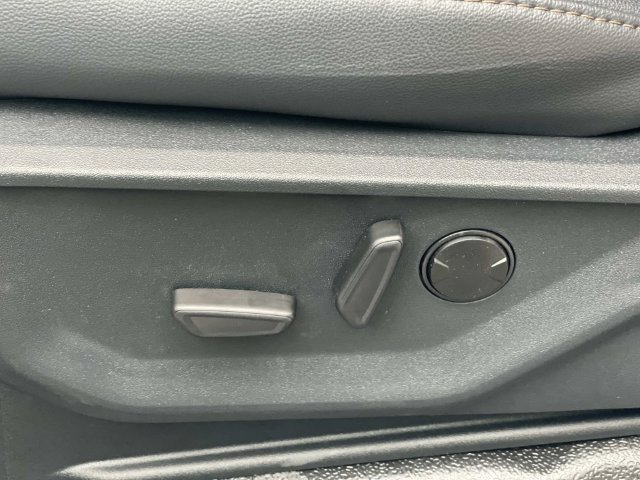 New 2026 Ford F350 Lariat RWD image 19