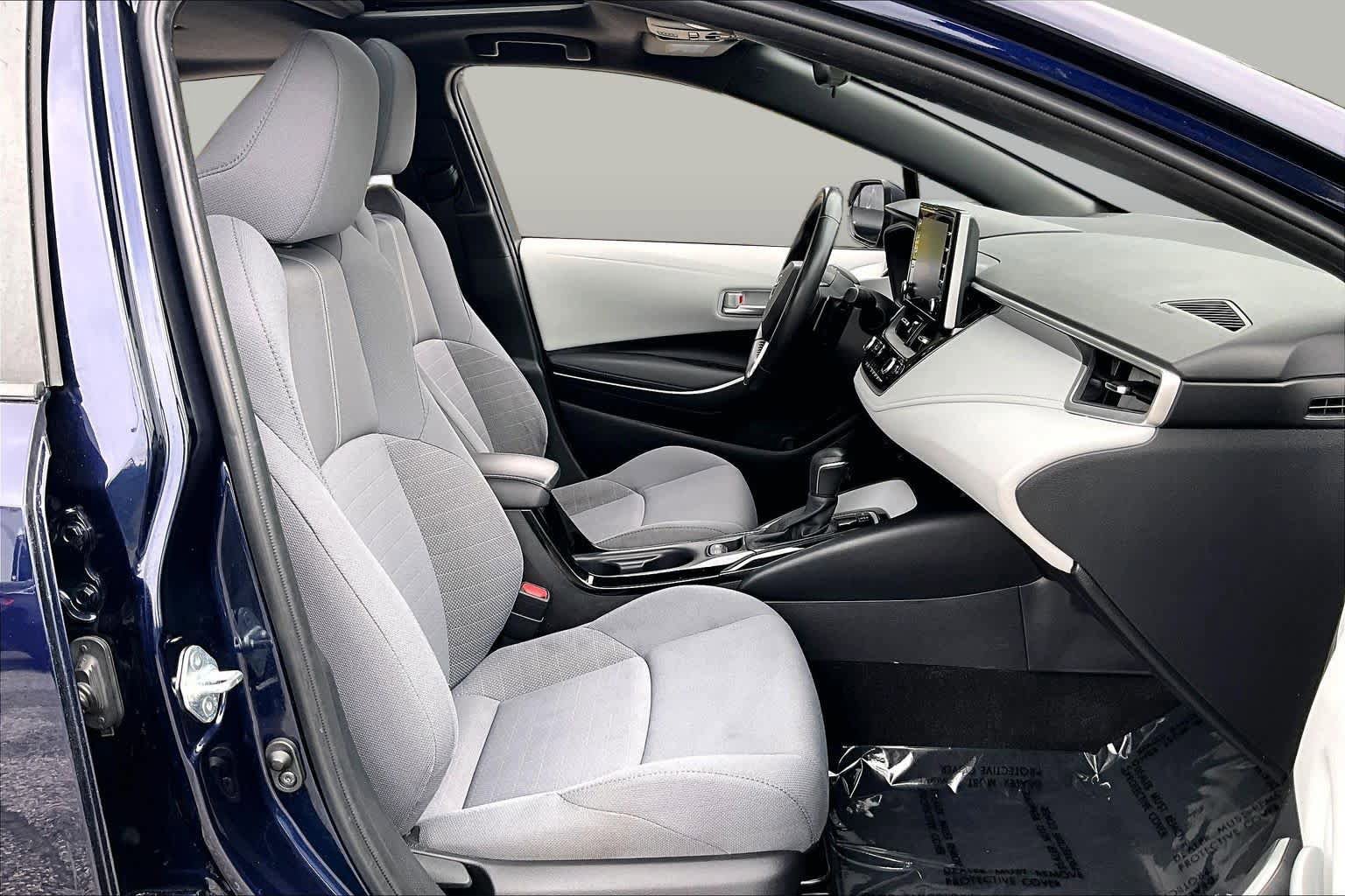 Used 2021 Toyota Corolla SE w/ SE Premium Package FWD image 9