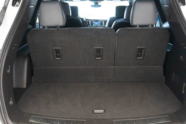 Used 2024 Buick Enclave Premium image 13